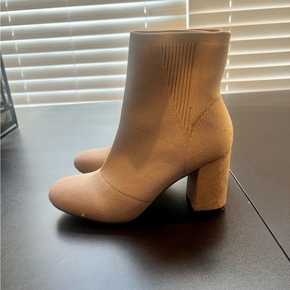 MIA Braxton Block Heel Boot - Picture 3 of 8